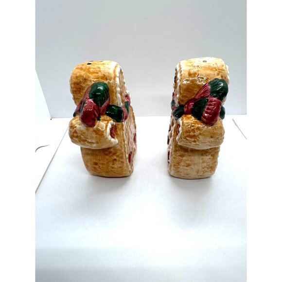 Gingerbread Man Salt Pepper Shakers  Set Ceramic Christmas Holiday Kitchen Decor - Picture 9 of 10